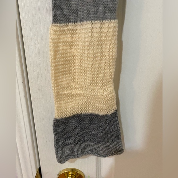 Lewkin XY Stripe Cropped Crochet Top - Picture 7 of 9